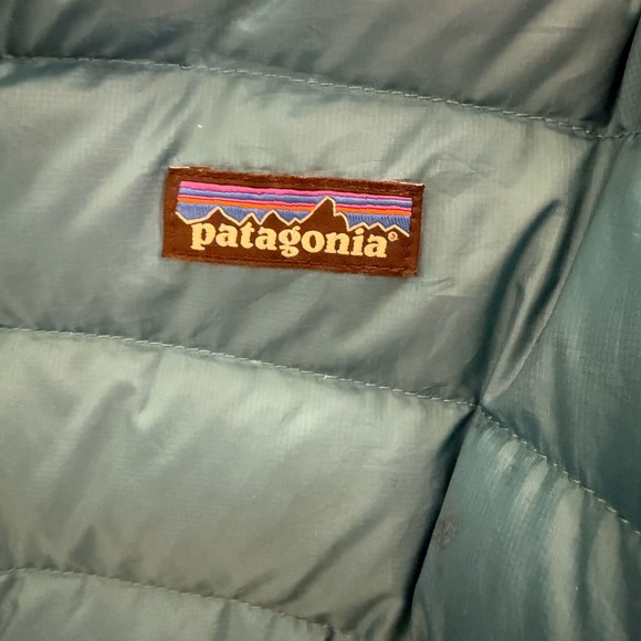 Patagonia jacket. It is good condition. - Picture 2 of 4